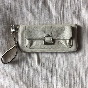 Ann Taylor 100% genuine leather cream wallet